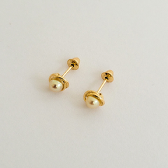 Brinco infantil em ouro 18k com pérola (050) na internet