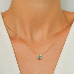 Colar gota em prata 925 com banho de ouro 18k e zircônias transparentes e verde - comprar online