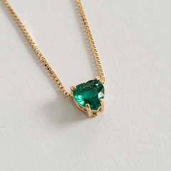 Colar coração em prata 925 com banho de ouro 18k e zircônia verde na internet