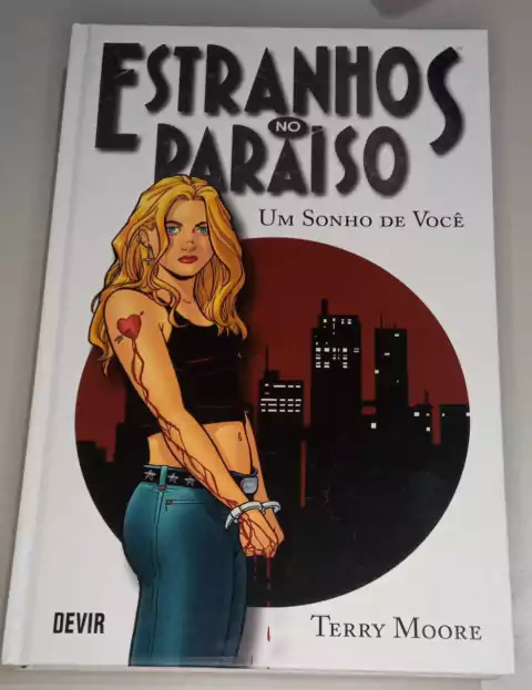 Hq - Estranhos No Paraiso Vol 1 - Um Sonho De Voce - Capa Dura - Terry Moore