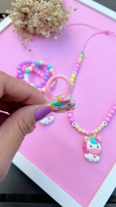 Kit Colar/pulseiras/xuxinhas na internet