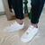 Zapas con pipa blanca en internet