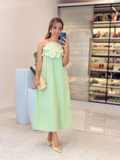 553 - Vestido linho | detalhe em flor na internet