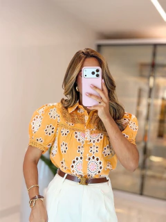 531 - Blusa lazer | bordada na internet