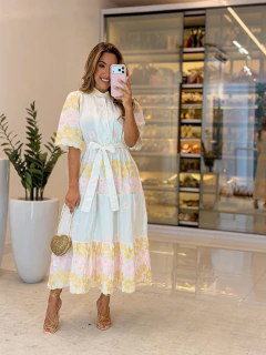 562 - Vestido Viscolinho bordado | detalhe em botões, Acompanaha faixa