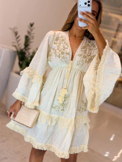 702 - Vestido linho | bordado em guipir (DETALHES NA GOLA VAI VARIAR A COR) na internet