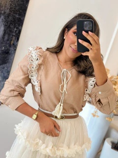 1072 - Blusa linho | Detalhe bordado - Loja Boa Forma
