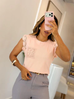 275 - Blusa moletinho | detalhe em crochê - Loja Boa Forma