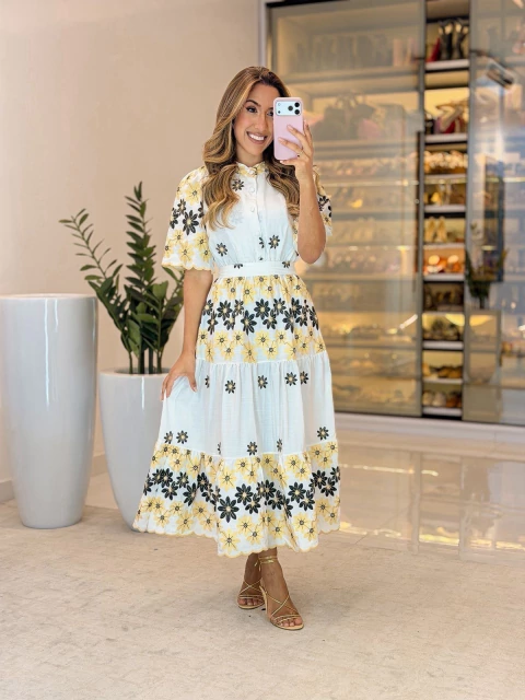 562 - Vestido Viscolinho bordado | detalhe em botões, Acompanaha faixa - comprar online