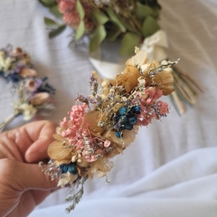 Tocado de flores secas con colores a eleccion - tienda online
