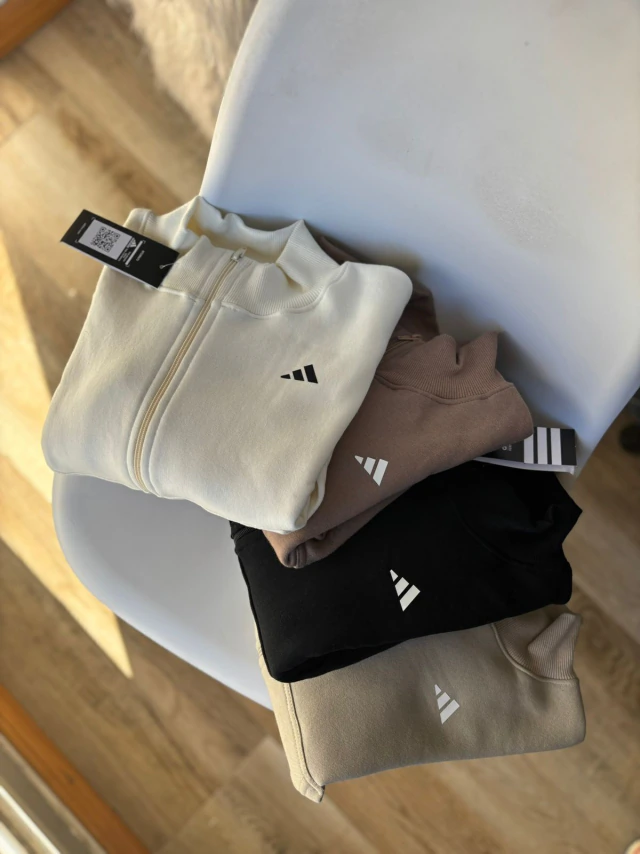 Campera frizada essential de Aura Shoes — imagen 5