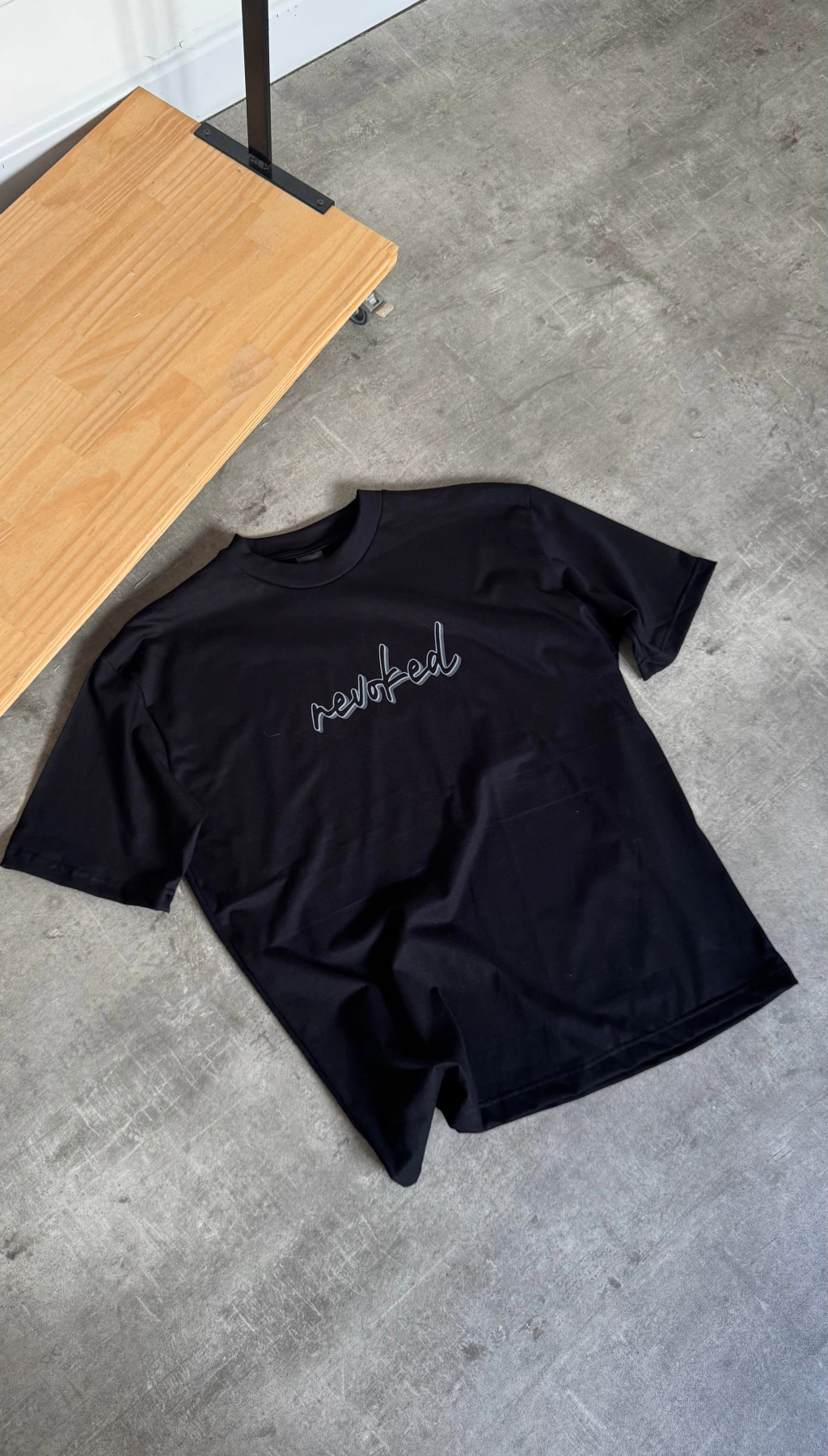 SCROLL OVERSIZE NEGRA