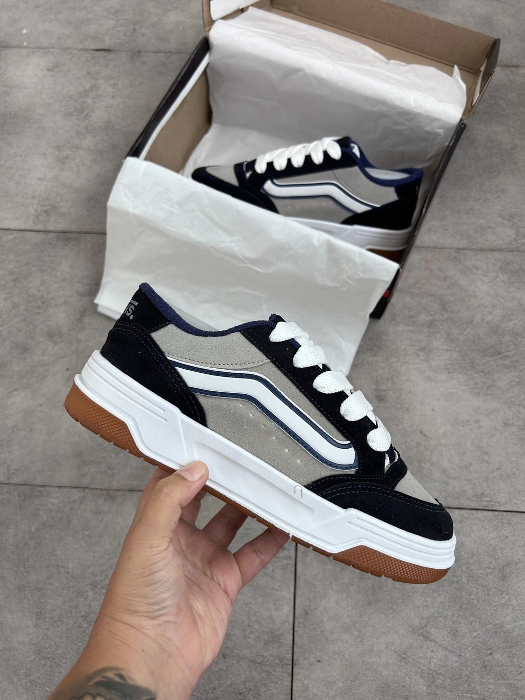 Vans Hylane “Azul e Cinza”