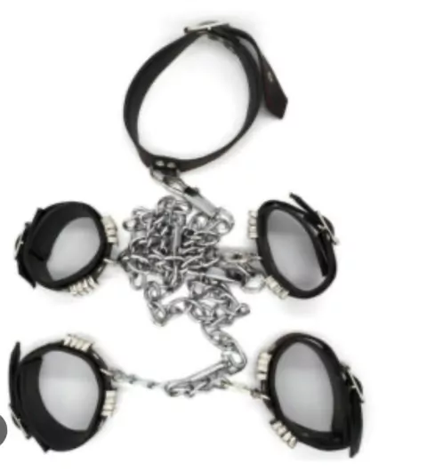 COLLAR CON MUÑEQUERAS Y TOBILLERAS