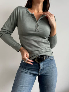 Remera NAVIA en internet