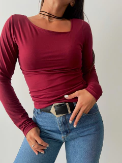 Remera ASIMÉTRICA en internet