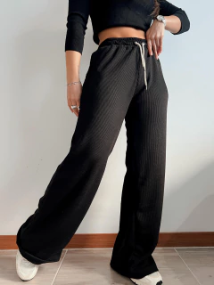 Pantalón JURERÉ frisado en internet