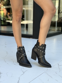 DAYA cuero - Maria Antonia Shoes & Clothes