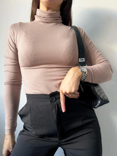 Polera lisa AMIRA - tienda online