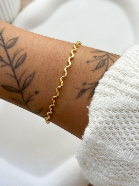 Bracelete Ondulado P no Banho de Ouro - comprar online
