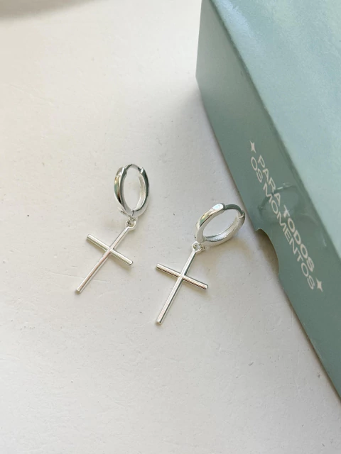 Argolinha Tranqueta Crucifixo - comprar online