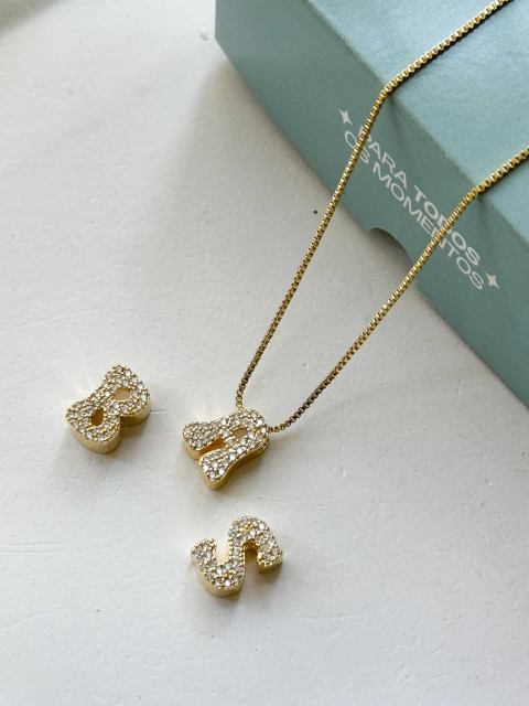 Pingente Inicial Cravejado no banho de ouro - comprar online