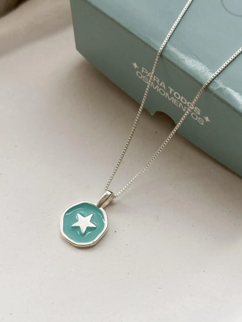 Colar Medalha Orgânica Resinada Estrela - comprar online