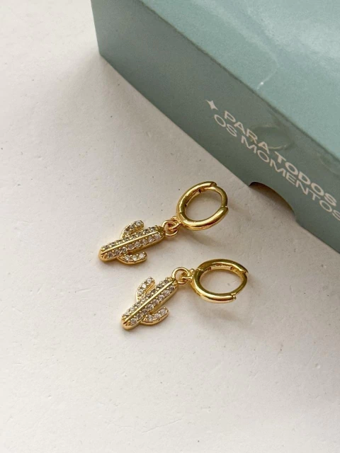 Argolinha Tranqueta Cacto Cravejado no Banho de Ouro - comprar online