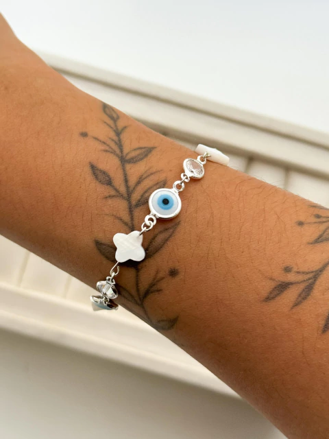 Pulseira Trevinho, Olho Grego e Pontinhos de Luz - comprar online