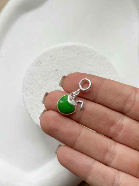 Berloque Côco Resinado - comprar online