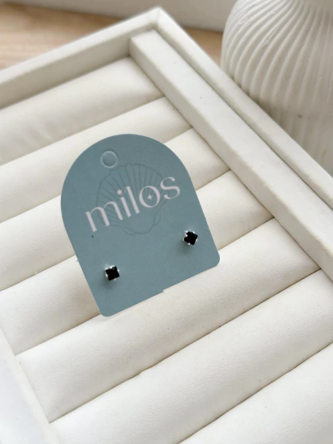 Brinco Ponto de Luz Preto - comprar online