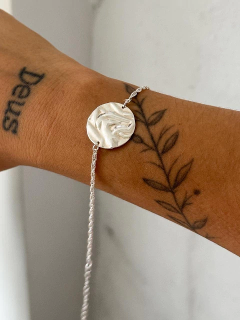 Pulseira Medalha Boho Amassadinha - comprar online
