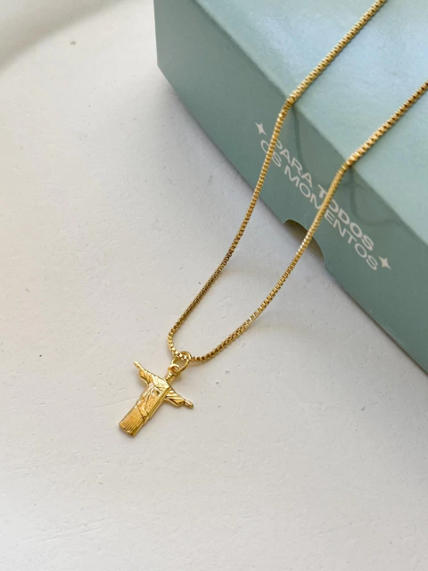 Colar Cristo Redentor no banho de ouro - comprar online