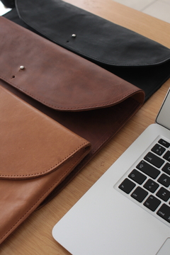 Imagen de Porta Notebook Popeye | Cuero Negro