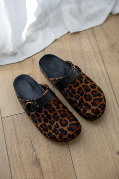 PREVENTA Zueco Lena | Pelo Leopardo - Reservá los tuyos, recibilos a partir del 22.04 - tienda online