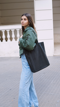 Maxi Tote Olivia | Cuero Negro - comprar online
