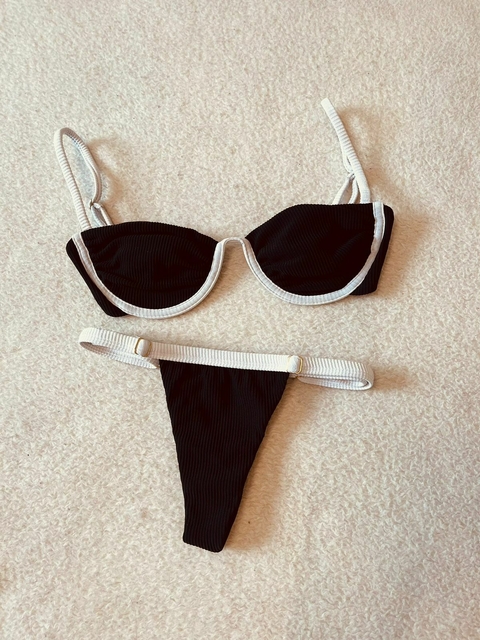 Conjunto Mykonos com calcinha sirena P&B. - comprar online