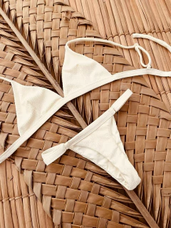 Conjunto Oceana com calcinha sirena off white. na internet