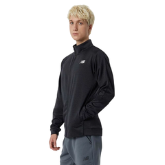 CAMPERA NEW BALANCE TENACITY KNIT NEGRA en internet