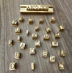 Kit Alfabeto 31 Letras (8MM) + Base Simples 90mm