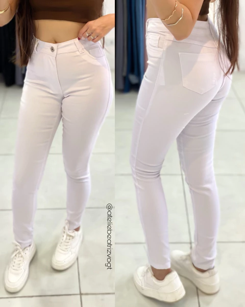 Calça Skinny Branca - Lari - comprar online
