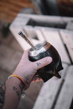 torpedo negro con bombilla pico de loro eco