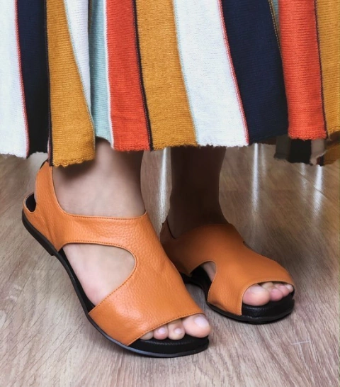 Sandália Manu cenoura