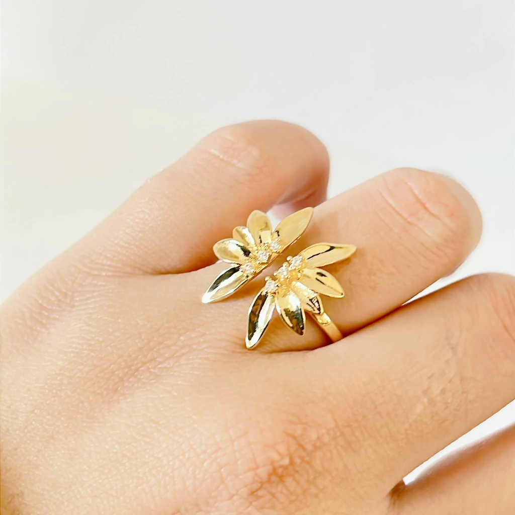 ANEL FOLHA AJUSTÁVEL COM ZIRCONIA 740113