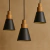 Lámparas en metal y madera