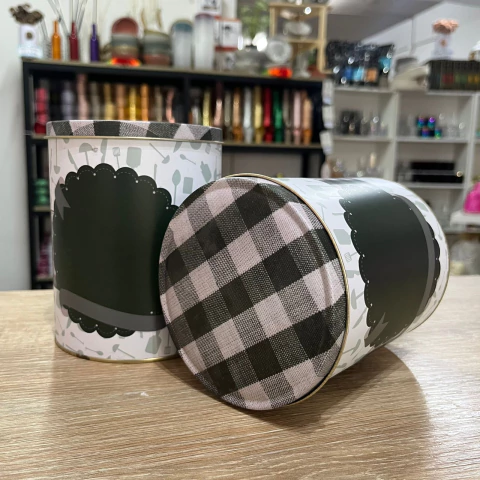 ENVASE LATA DECO 14 cm por 10 cm - comprar online