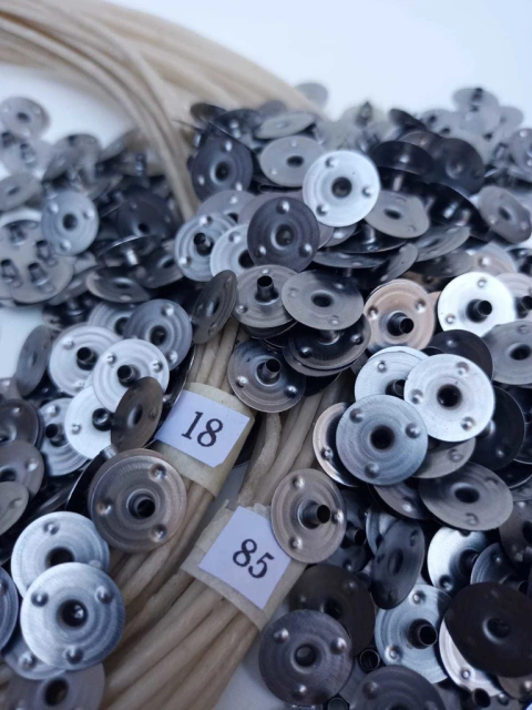 Ojalillos para velas CHICOS por 100 unidades