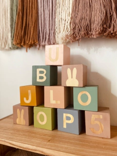 Cubo letra - deco iris