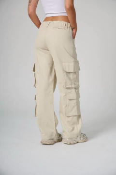 ART 2572 CARGO DE GABARDINA CON BOLSILLOS CRUDO - Rock & Stories