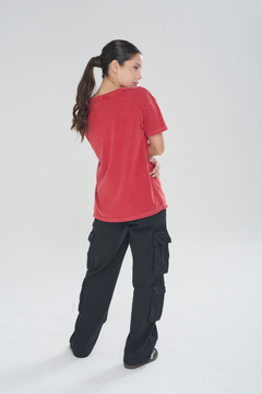 ART 2595 REMERON PRE LAVADO MULTITACHAS ROJO - Rock & Stories